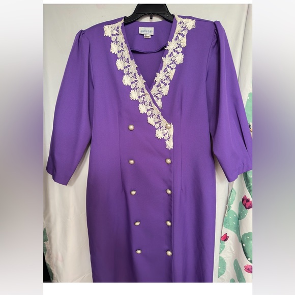 Vintage Ashley & Me Women’s Purple Lace neckline Button Up Dress Size 16 - Picture 4 of 15